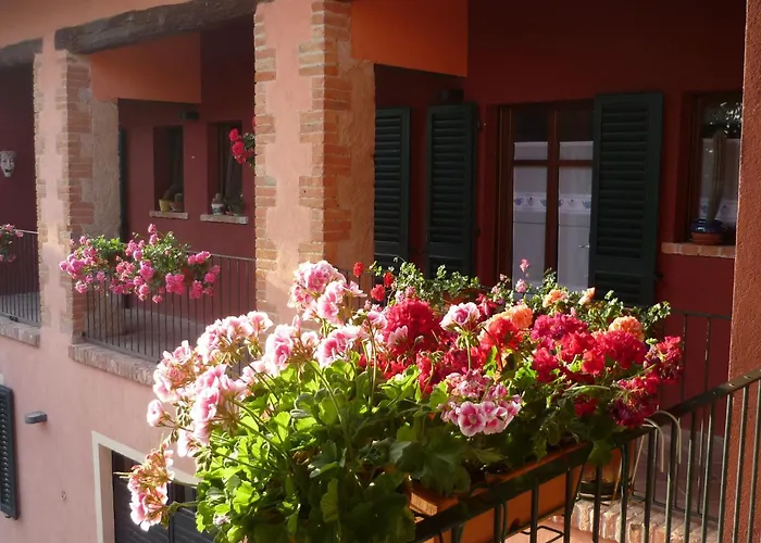 Cascina Sant'eufemia ファームステイ シーニオ